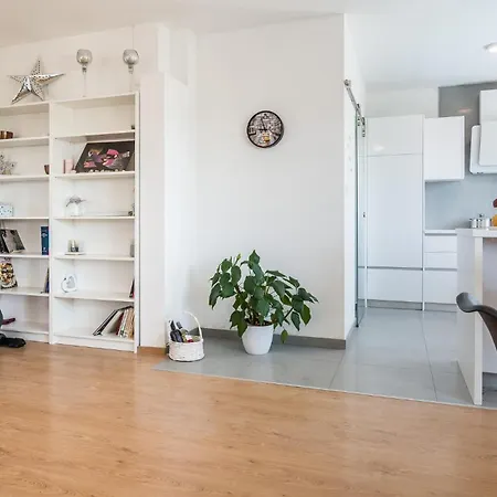 In With Kitchen بيت للعطل بوسيدارجي